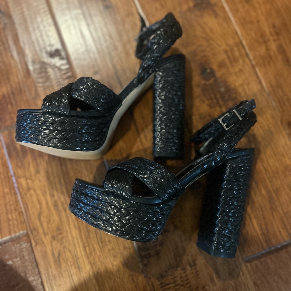 Nine West Hadyn Platform Sandal